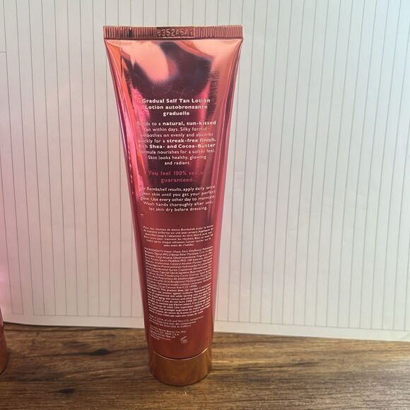 Victoria's Secret Perfect Tan Gradual Self Tan Lotion - Pink - Picture 2 of 3